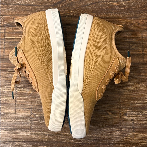 Vessi Women's Weekend Sneakers Tan Brown Knit Waterproof Size 7 EUC - Picture 4 of 10